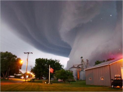 extreme weather tornadoes